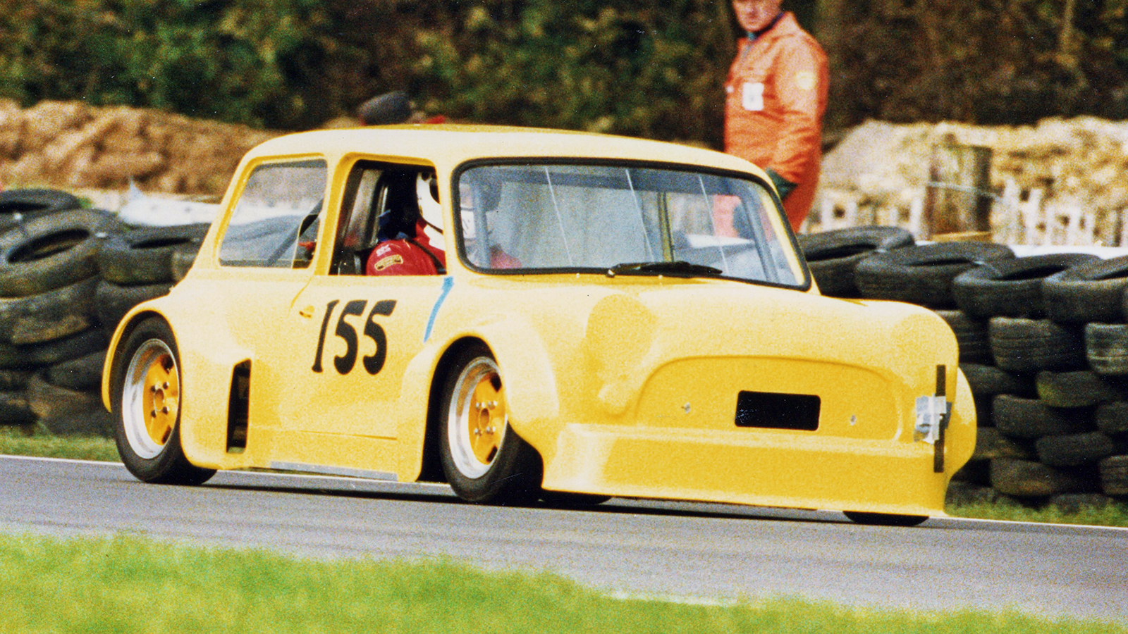 Top 10 maddest racing Minis Classic Sports Car